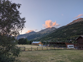 PXL 20230806 184309774